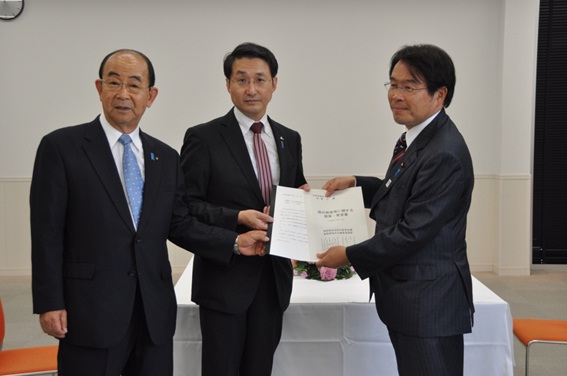 松原拉致問題担当大臣と平井鳥取県知事及び野坂米子市長との面談